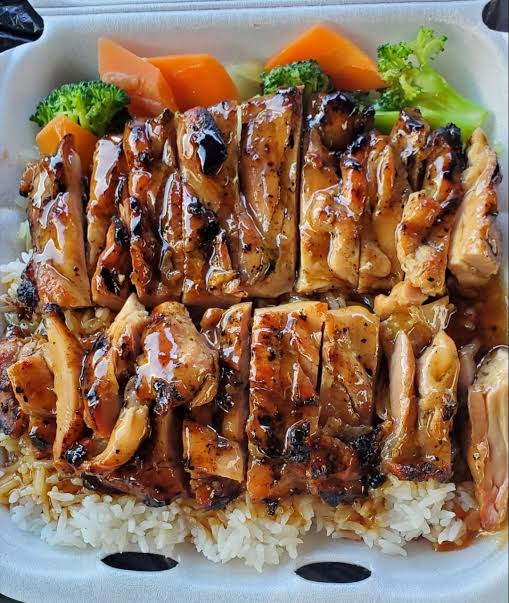 smart cooler has teriyaki chicken for lunch, texas vending